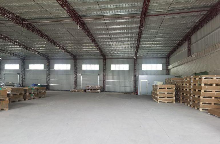 小金口钢构1000平 高8米 好进大车