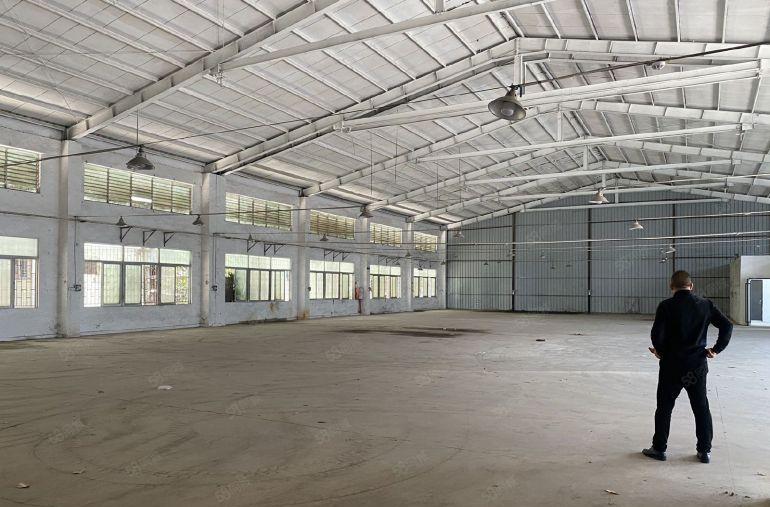 急租小金口新出原房东小独院，适合五金钣金冲压抽粒仓库注塑模等