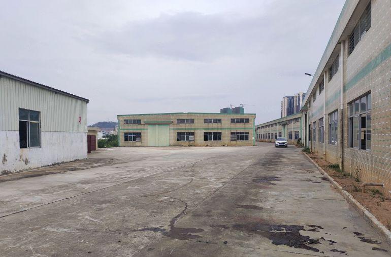 惠阳淡水高速旁滴水7米钢构厂房2400平带牛角低价出租可分租