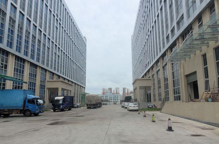 秋长淡水一楼14元！800平3200平6.5米红本厂房出租