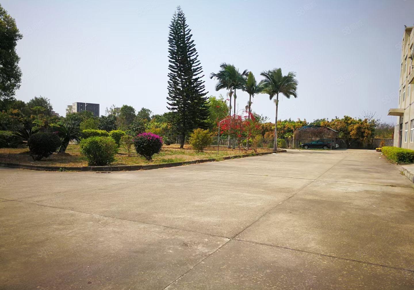 独院厂房招租，厂房4500平米，宿舍1200平米