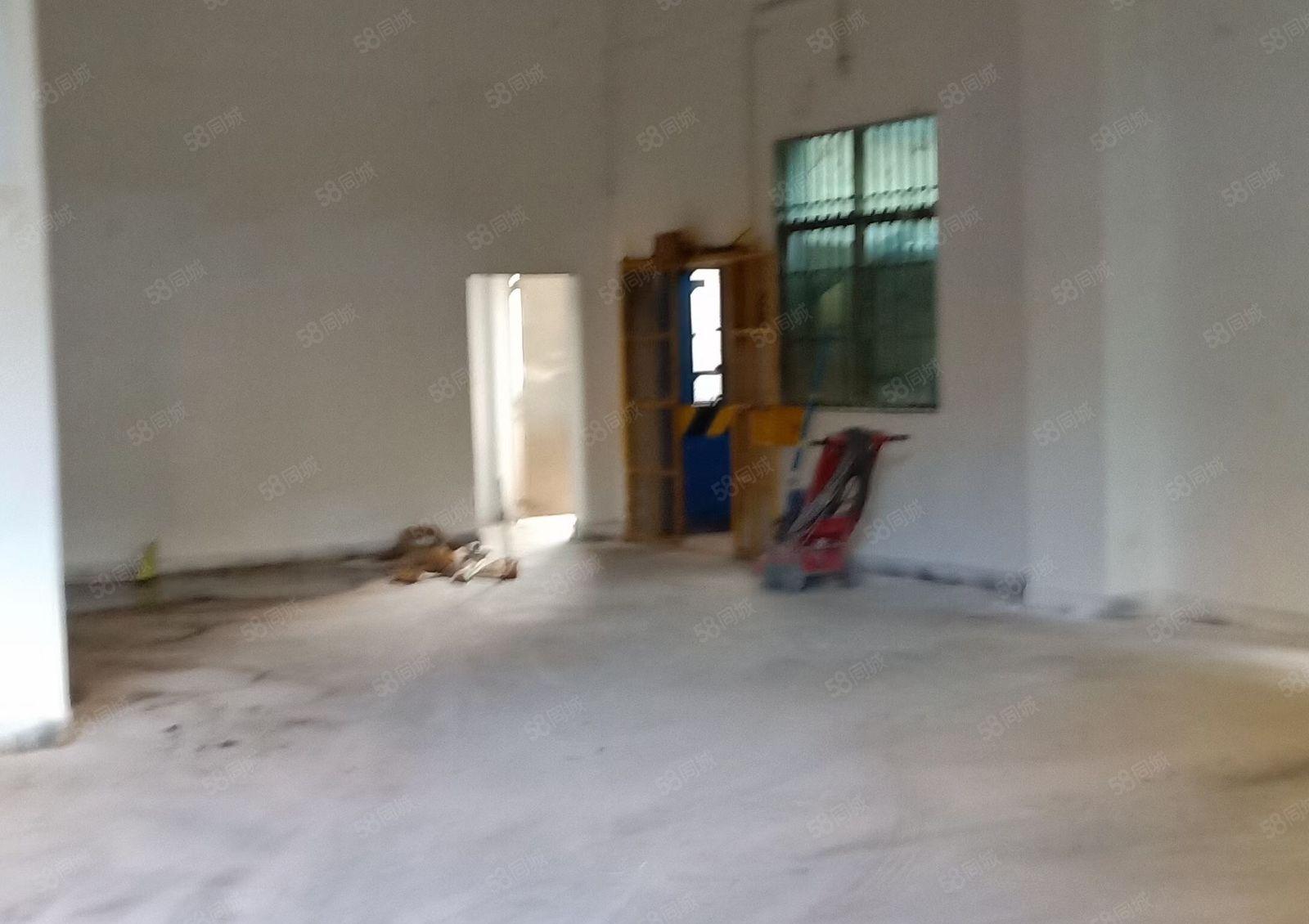 塘口独院2400平方三层有红本厂房出租