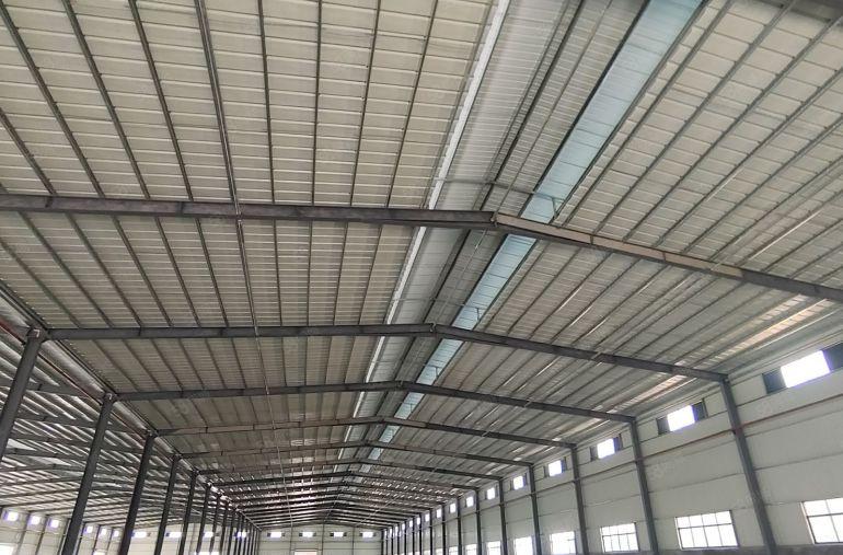 惠阳滴水8米7000平钢构厂房出租，可分租