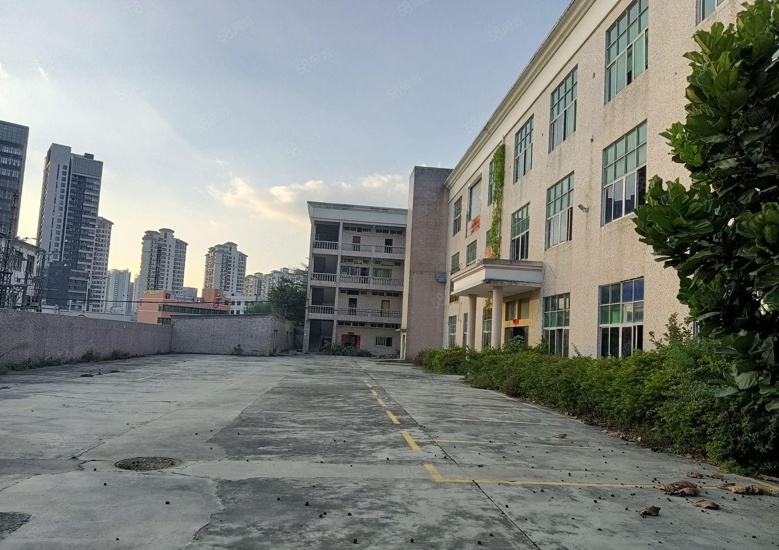 厂房出租惠阳秋长靠近深圳3500平独院厂房，原房东直租