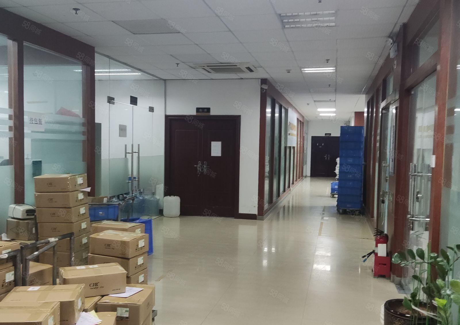 惠阳区新圩高速路口附近带行车标准厂房一楼1800平方招租