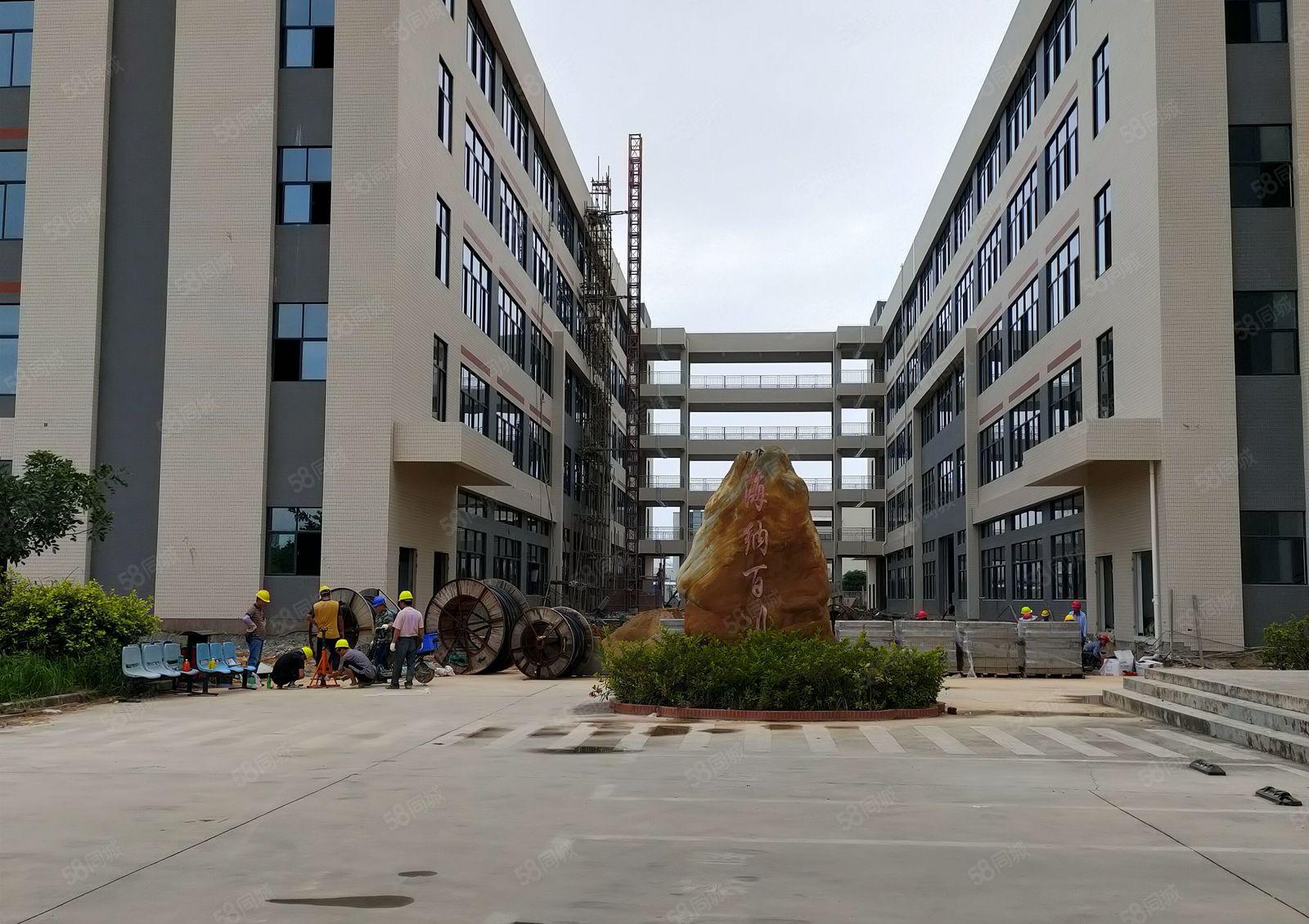 全新花园式厂房招租，总面积37000平米，可分租