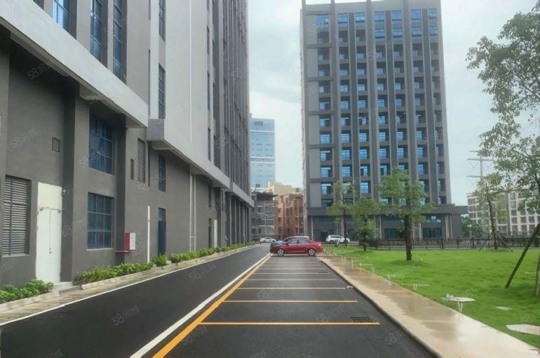 9块！淡水中心区原房东厂房8000平米仓库出租带精装修可分租