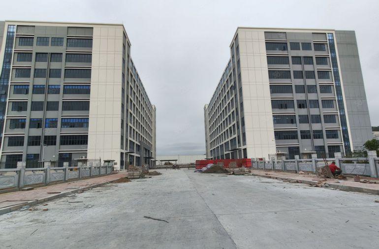 10块！秋长白石原房东20000平方全新红本厂房出租大小可租