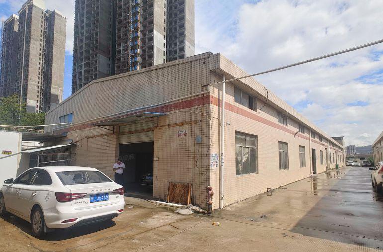 11元 新圩长布500平钢结构厂房可分租