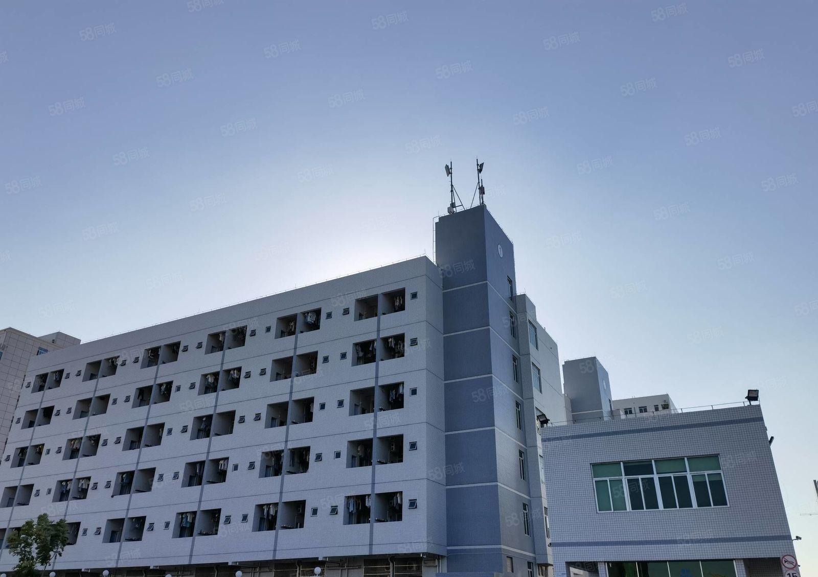 （上市公司形象）约场附近新空出原房东一层3600平，证件齐全