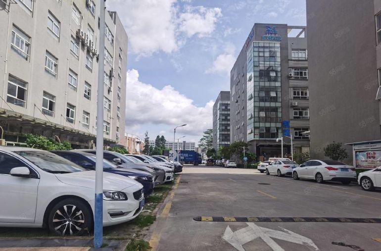 武深高速口约场大型工业园区2000平米一层带装修办公室出租