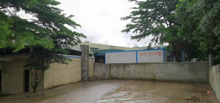 原房东独院10块！现成喷油红本厂房偏安一隅位置安静行业不限