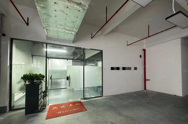 秋长厂房1000平精装修厂房低价出租原房东新墟