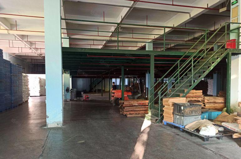 标准厂房，空地和厂房11，1500平隔楼免费送，带卸货平台