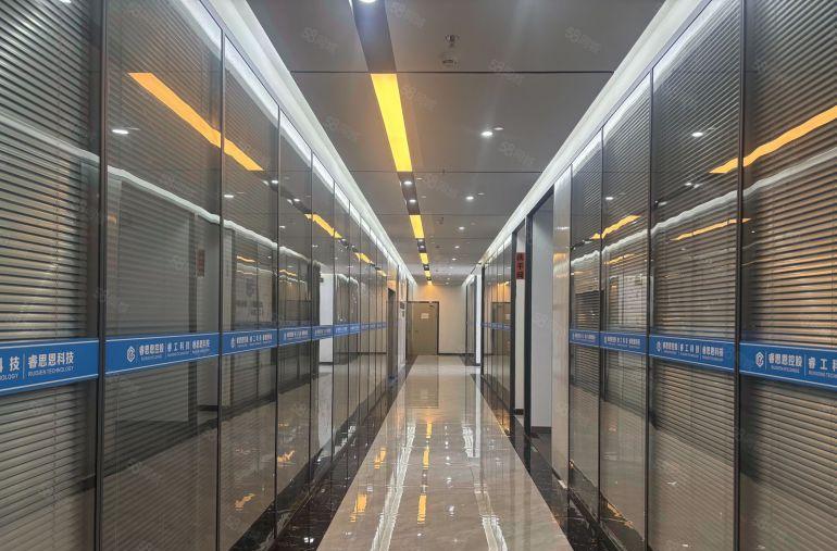 精装9块！秋长1750平厂房仓库出租水电齐全带4部电梯位置好