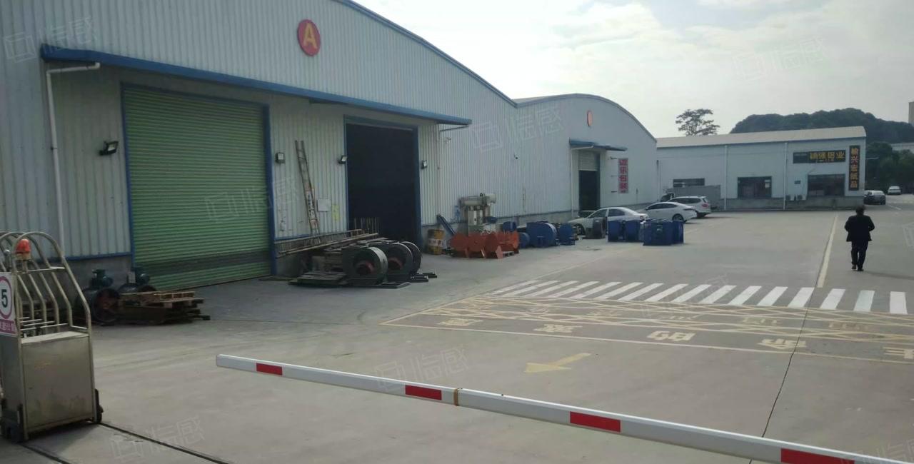 新圩塘口大鸿工业园 厂房1800平方带现成5吨航车
