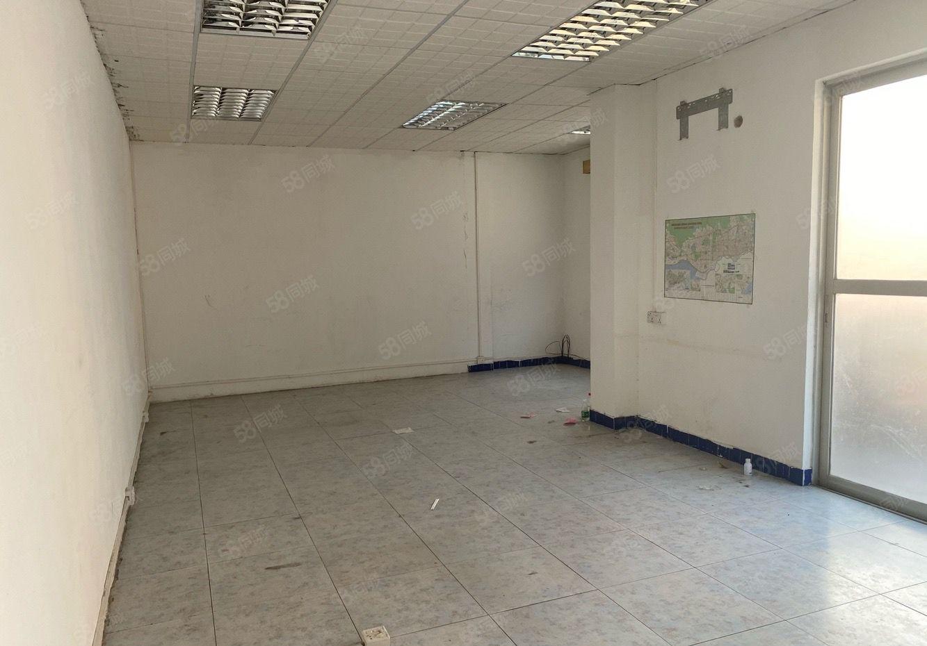 新圩独院标准一楼440平红本厂房出租现成办公室不限行业