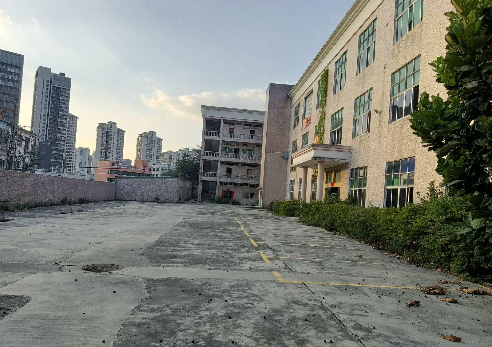 厂房出租惠阳秋长靠近深圳3500平独院厂房，原房东直租