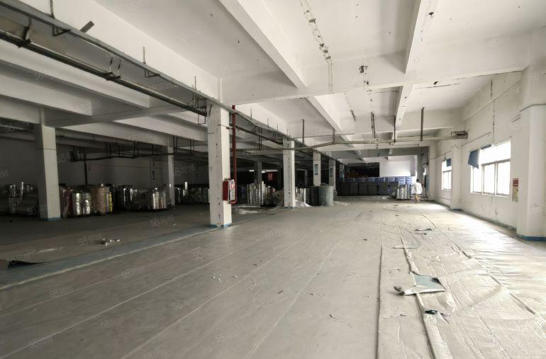 惠阳区三和经济开发区红本标准厂房一楼4200平方停车位足