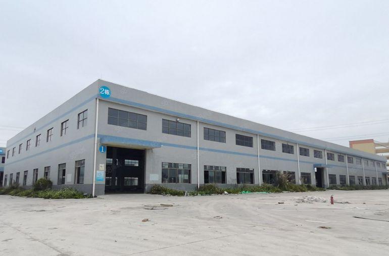 独门独院钢构厂房出租 可分租 15元 滴水9米高 空地2万平