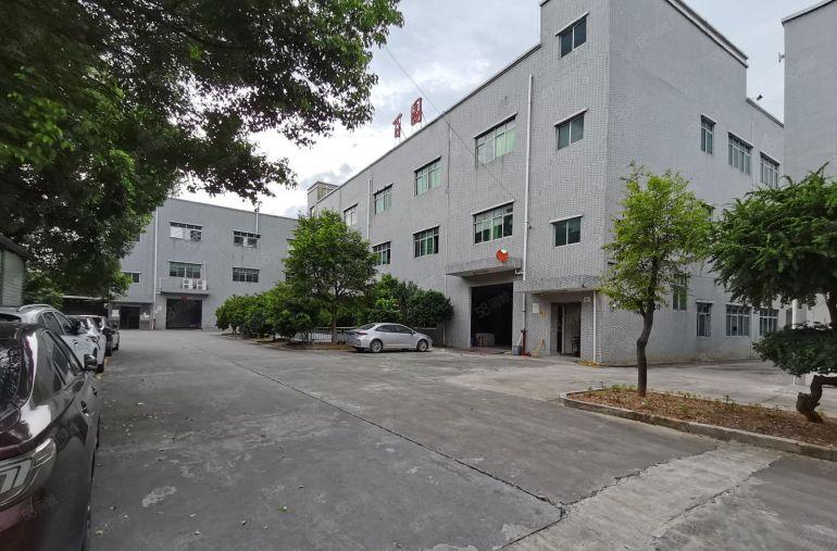 新圩镇隆原房东标准一楼三楼各1100平厂房仓库出租主线到车间