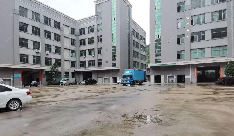 新圩8元2楼有装修厂房1280平出租水电现成，现成办公室！