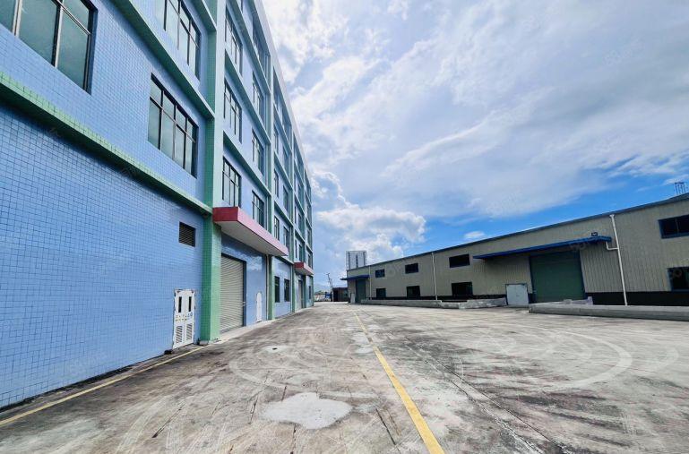 6块租镇隆高速口原房东独门独院11300平红本厂房可分租