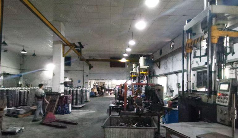 电镀！镀金银铜铬镍氧化一楼楼上150平起分租带证件厂房出租