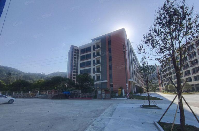 8元全新红本厂房独门独院50500平米可以分租