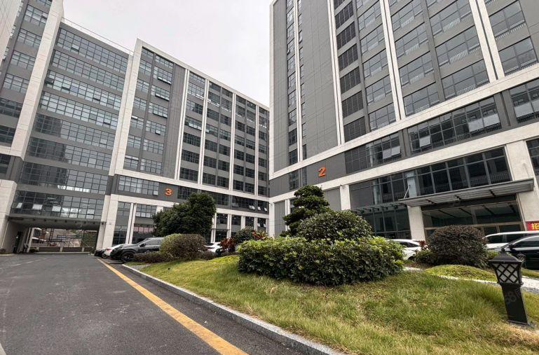 8块！带装修2000平镇隆厂房仓库出租水电齐全