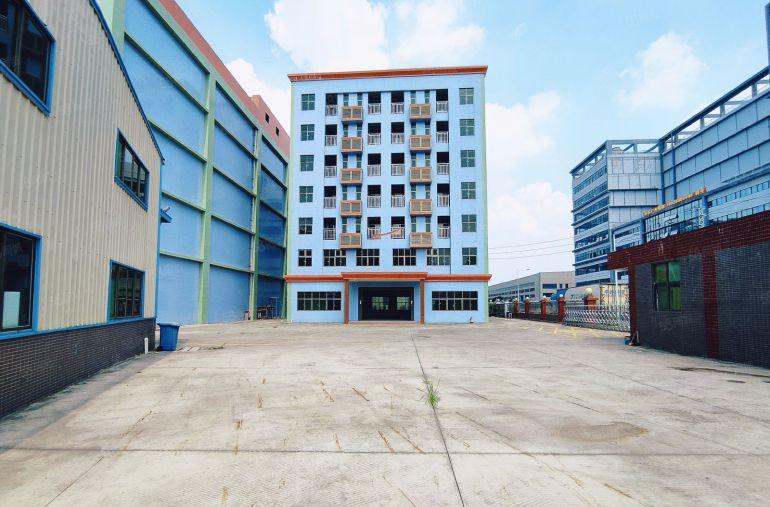 10块独门独院，8900平米，原房东无公摊，空地大