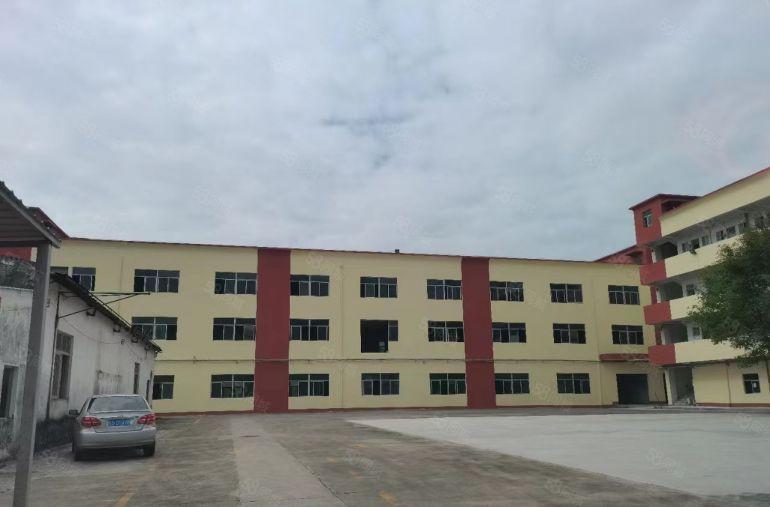 三和楼上2000平方原房东仓库厂房低价出租500平方起分租