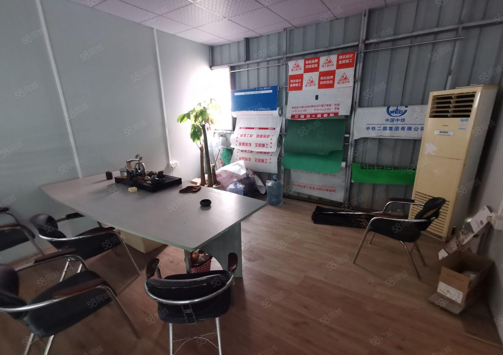 红本钢结构滴水8米厂房出租