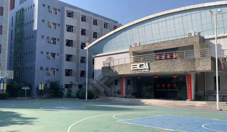 大亚湾临深文体馆，带装修及全套设备培训机构场地招租