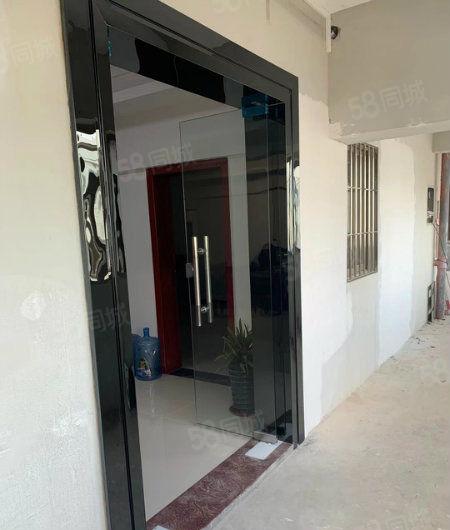 滴水15米！精装修办公室超大空地厂房工业园！电商仓库合适