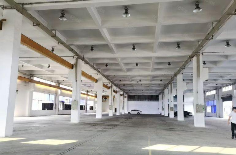 响水河暗盘1200平标准厂房一楼使用方便可做快递修车仓库门面