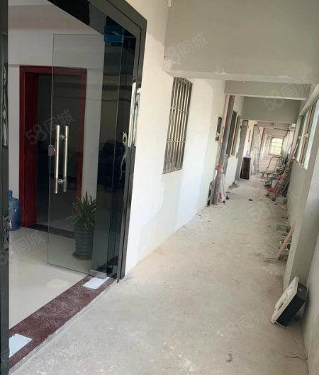 滴水15米！精装修办公室超大空地厂房工业园！电商仓库合适