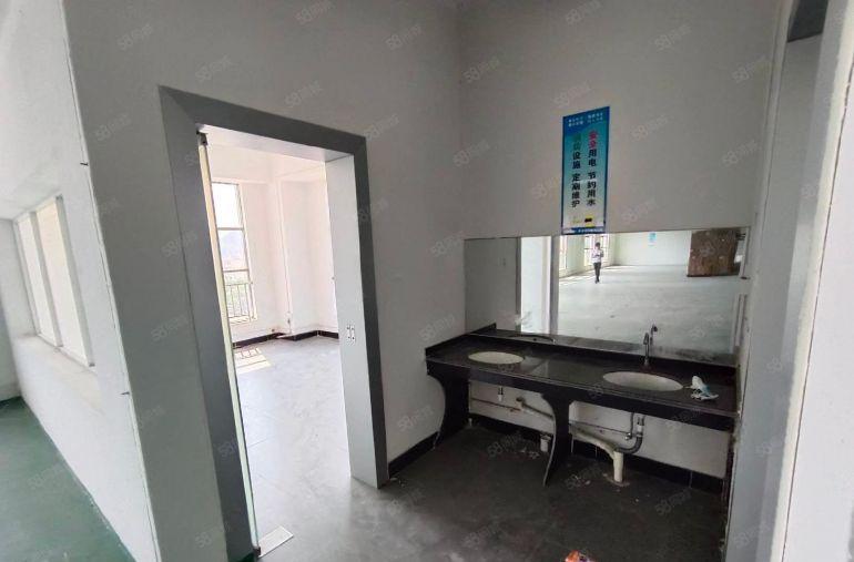 9元厂房，700平带装修 原房东仓库厂房出租 高使用率