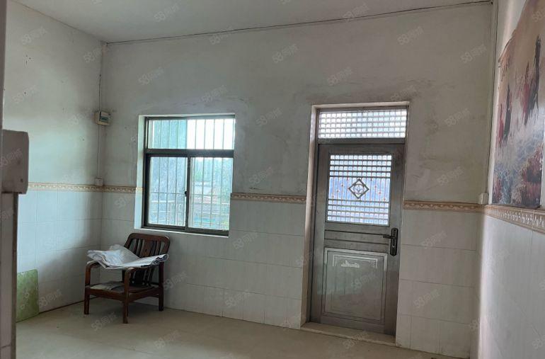 独门独院整栋出租，租金2000元。