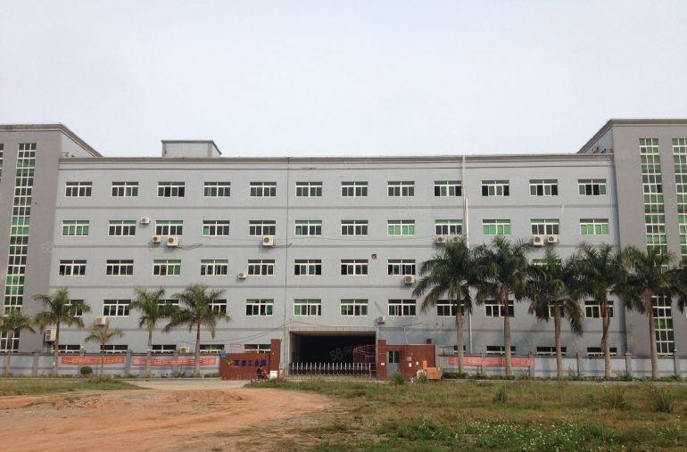 12月前租厂房，房东直言免租半年，红本证件厂房。