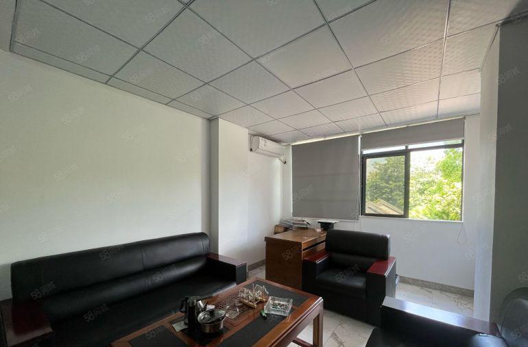 大亚湾万达装修办公室，租金2000元，带家私，拎包进驻。