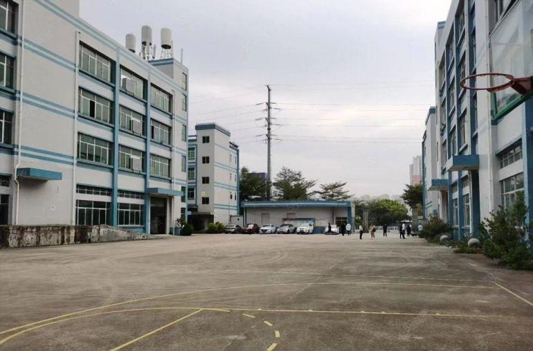 大亚湾临深1公里独门独院，5000平可分租，空地大，低价出租