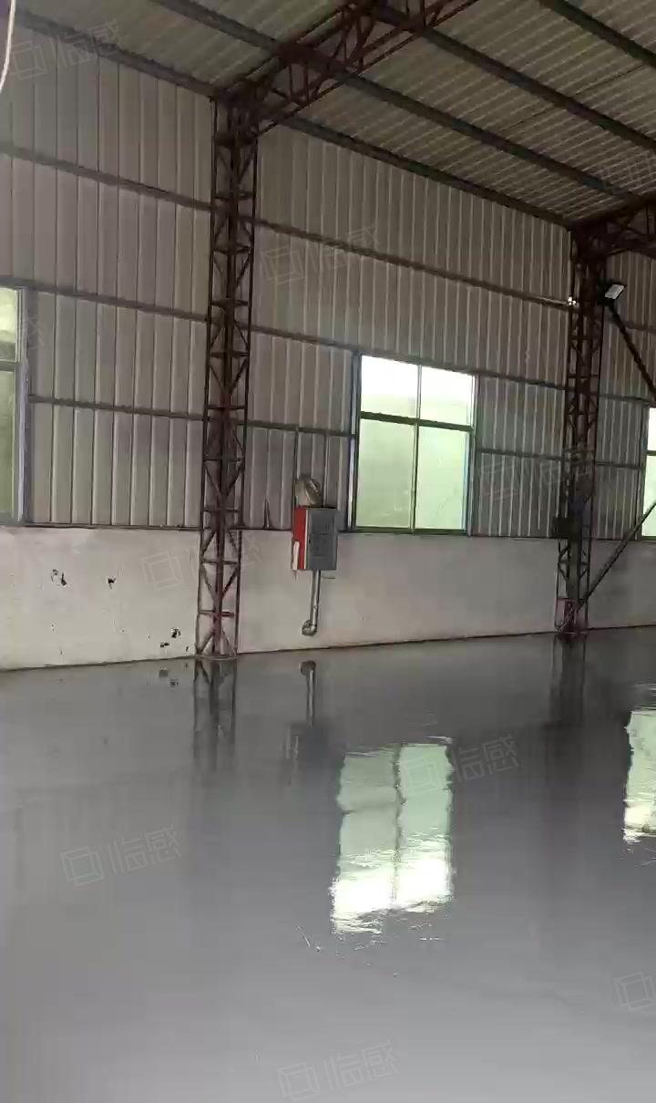 独门独院厂房出租，租金便宜，现成地坪漆。