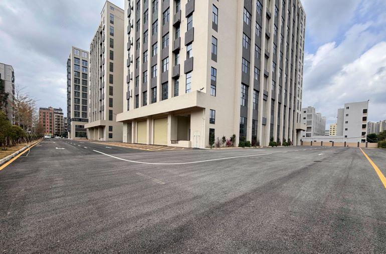 临深全新低价9元5000平厂房仓库出租带牛角位带卸货平台。。