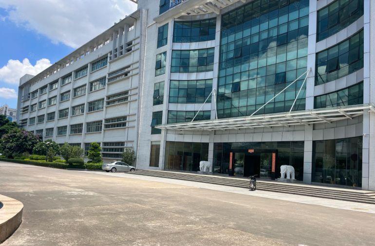 大亚湾11元红本标准厂房，带卸货平台。可分租。