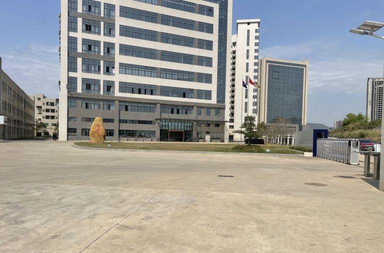 大亚湾龙光城边新出楼上单层面积1000平现成装修厂房低价出租