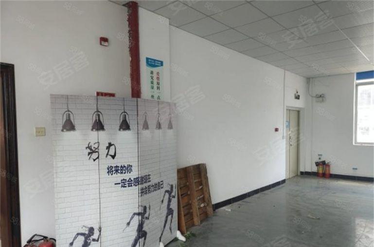 9块！临深大亚湾西区单层600平带装修低价厂房出租红本厂房