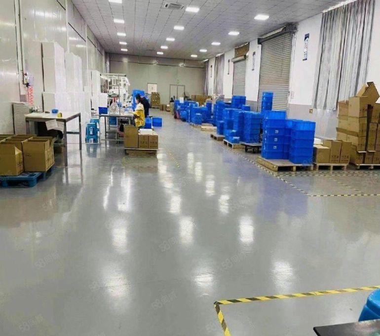 10元精装厂房，整层2000平，原房东厂房仓库出租，高使用率