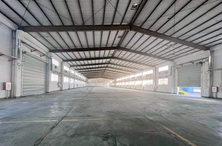 大亚湾西区原房东实际面积2200平出租，滴水7米，进出车方便