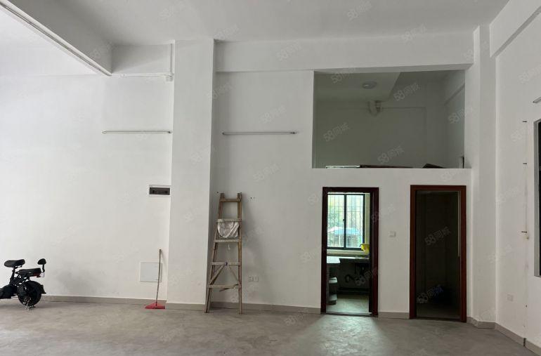 澳头原房东办公室加仓库出租120平，门口空地大，可充分利用！